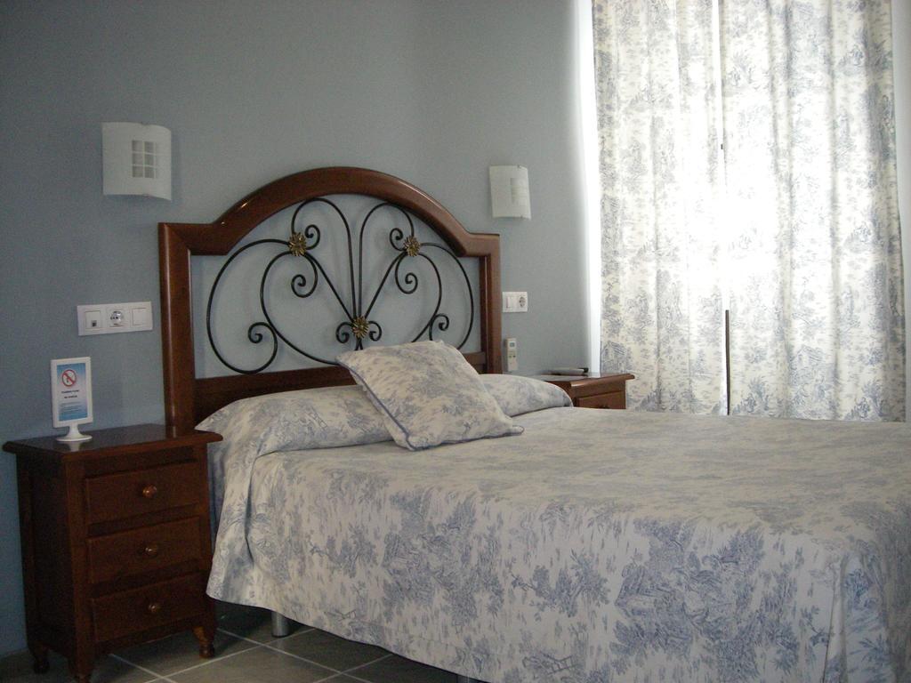 Hostal Azahar Cordoba Exterior photo